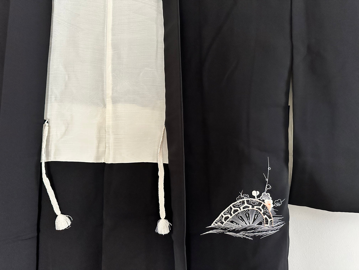 Haori fiori e foglie ricamato
