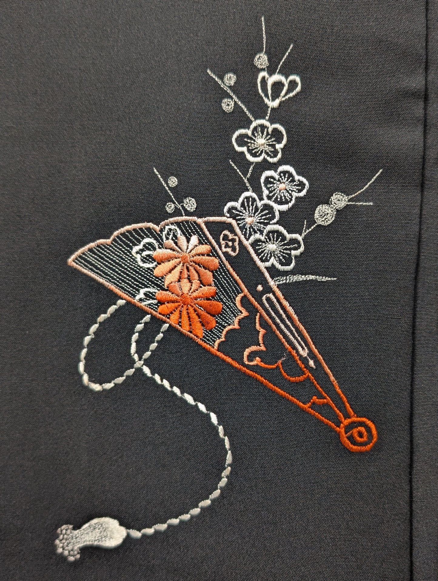 Haori con motivo ricamato