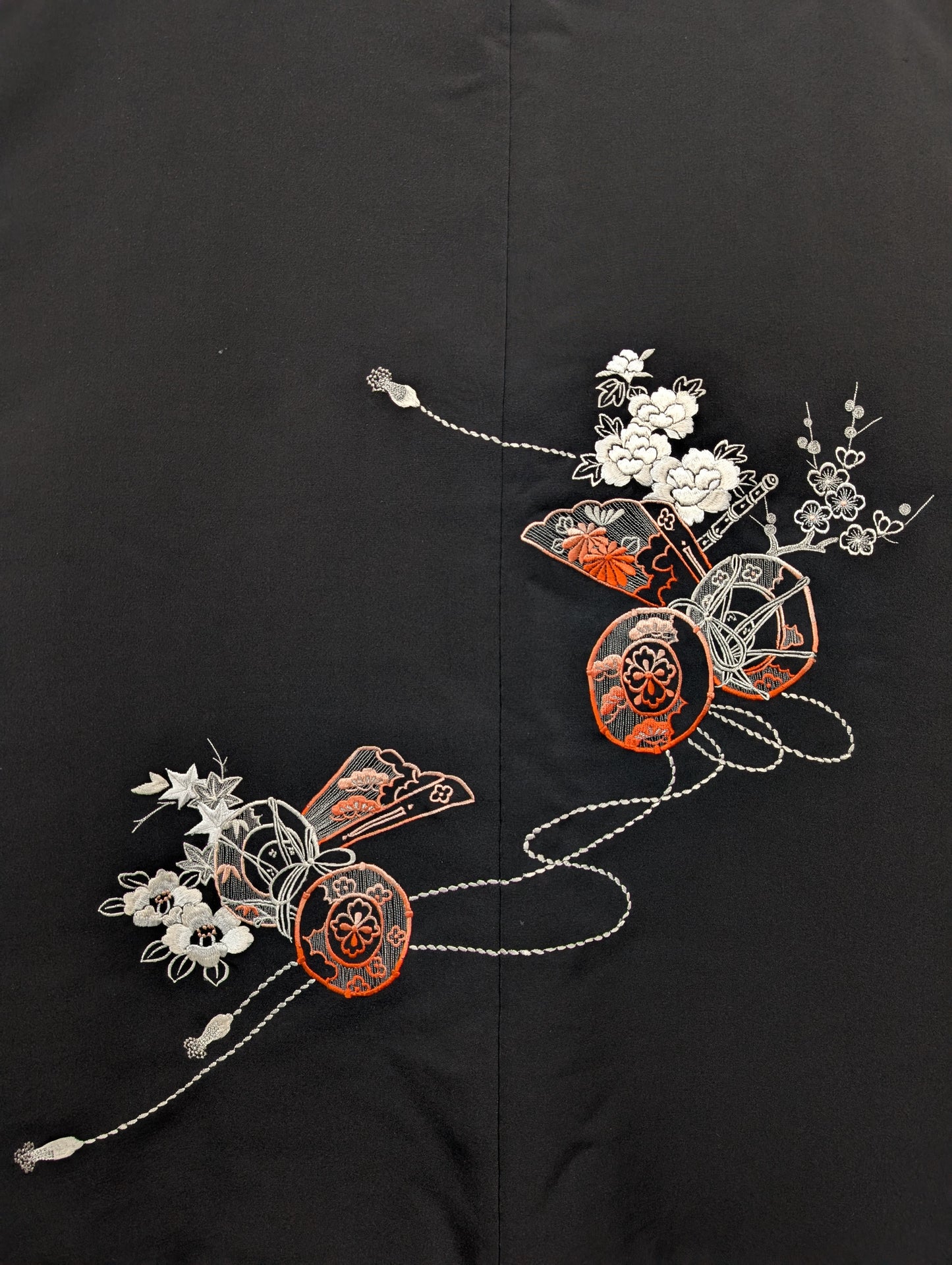 Haori con motivo ricamato