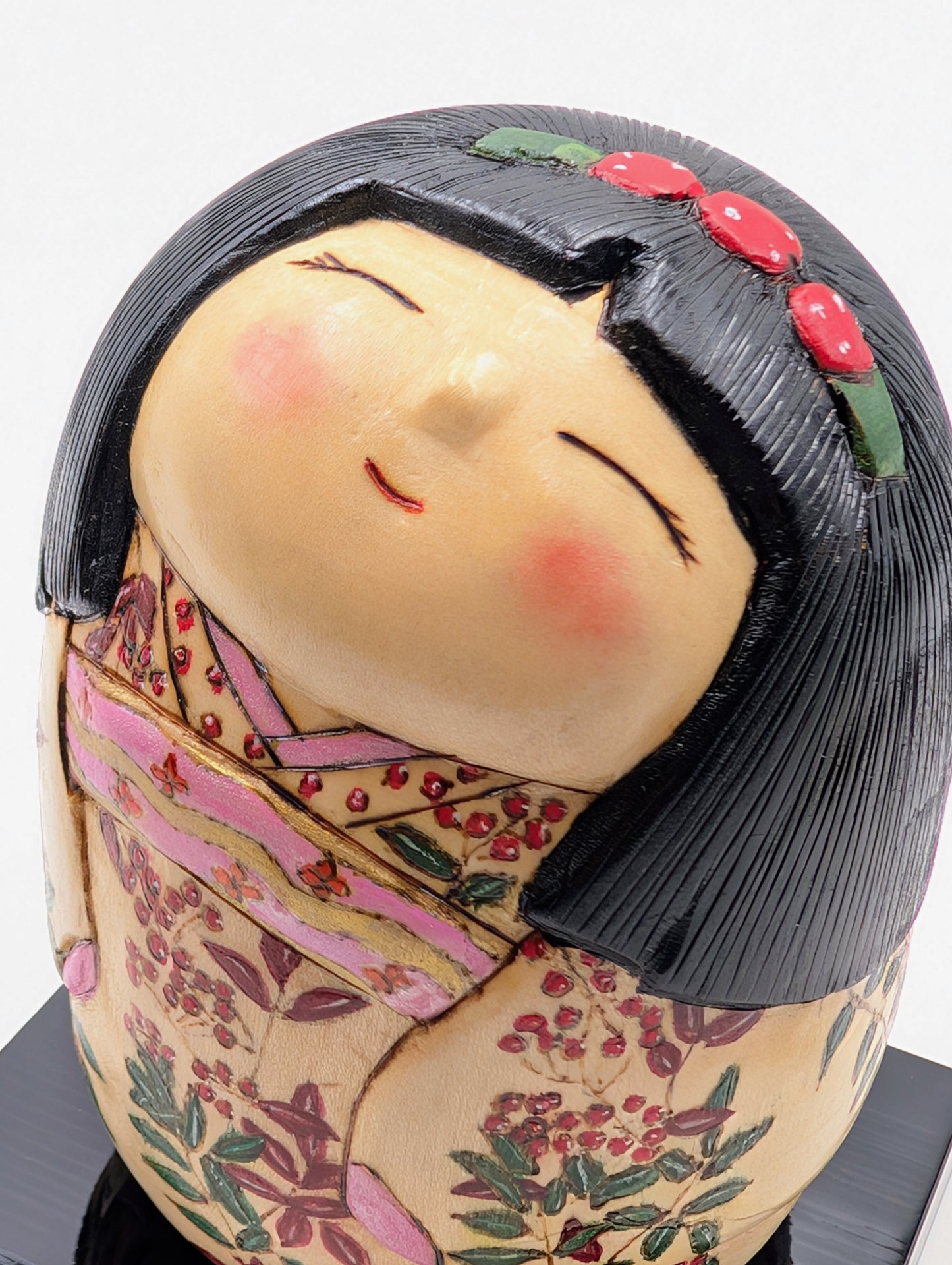 Kokeshi Hohoemi