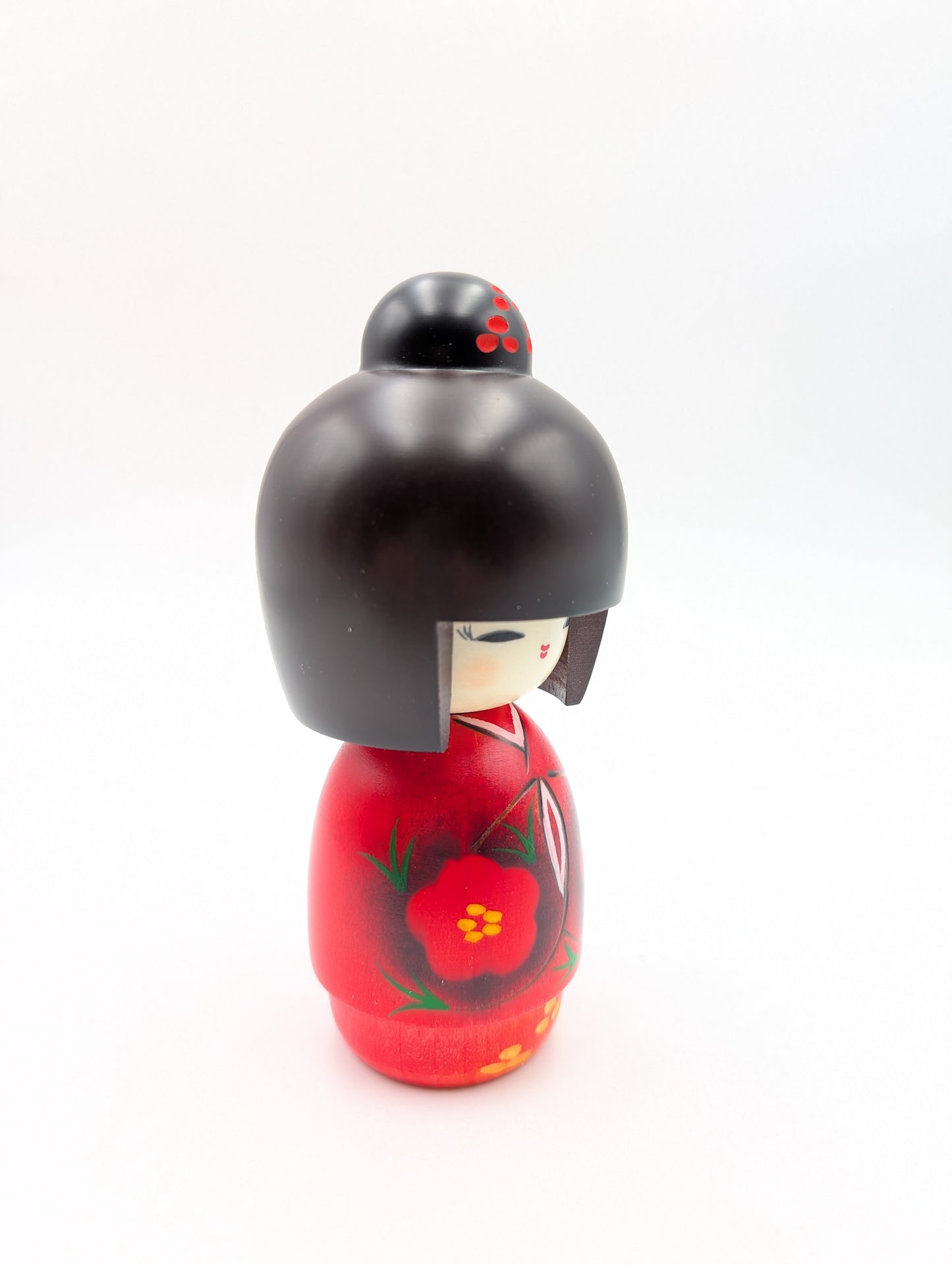 Kokeshi Hohoemi